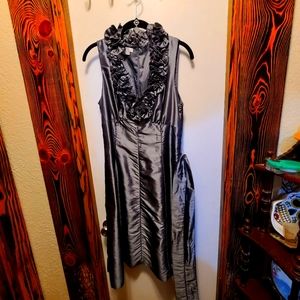 London Times Dress, size 8. Pretty silvery grey ruffled around neck line